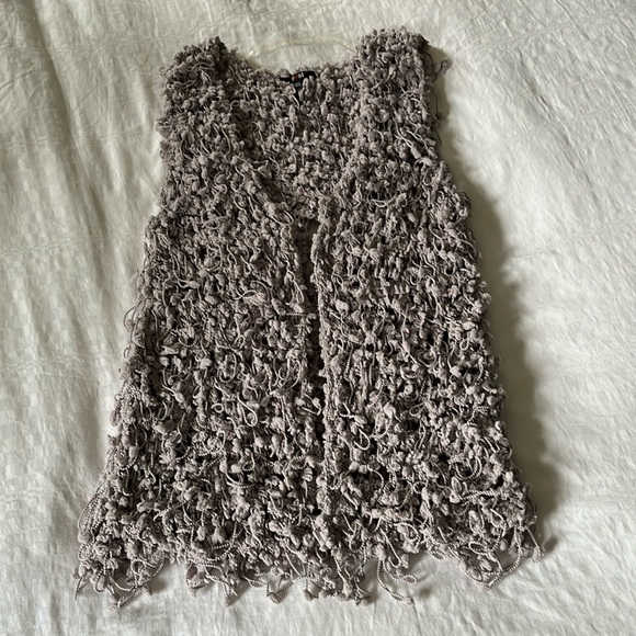 Yest The Netherlands Women’s Sz. 6 Shaggy Statement Cardigan vest - Picture 7 of 7